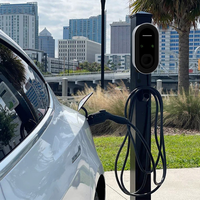 32A 3-fase type 2 EV-oplader voor Tesla Model 3 draagbaar en 50Hz±10Hz netfrequentie