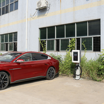 Buiten 4G Smart APP 20kW 30kW 40kW Level 3 Wandmontage DC Commercial CCS1 CCS2 GB/T EV Charger Station